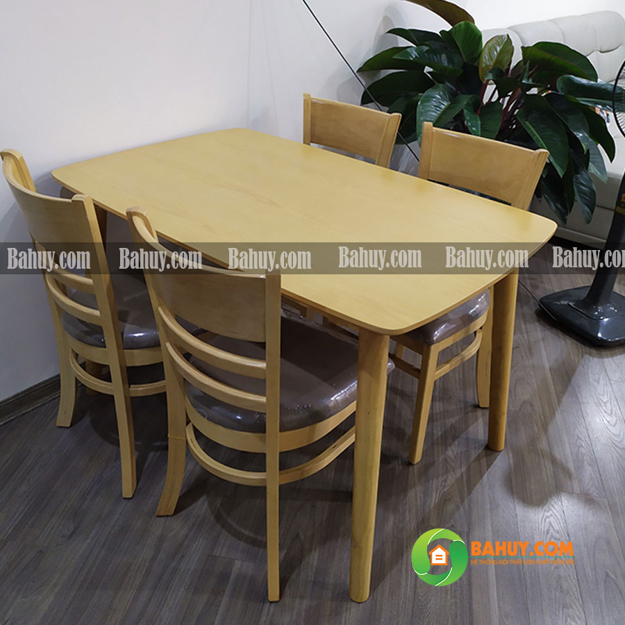 Các mẫu bàn ghế ăn cho phòng chung cư diện tích hạn chế